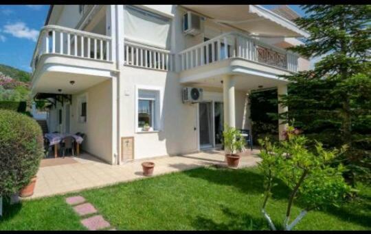 4Seasons Apartment Nea Iraklitsa Exterior photo